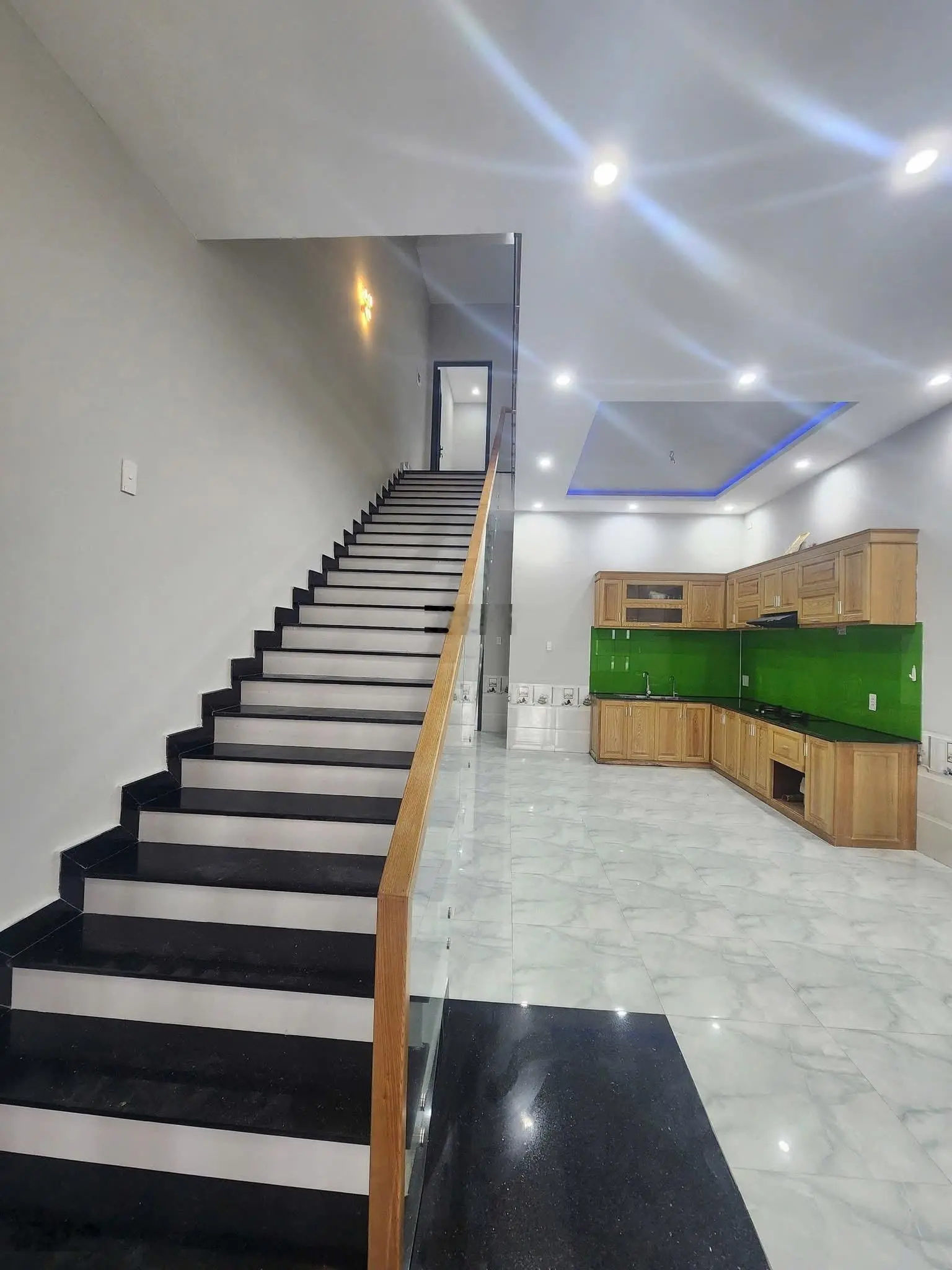 Bán nhà 3 tầng Cồn Dầu 12 nam Tri Phương Hoà Xuân Đà Nẵng giá rẻ