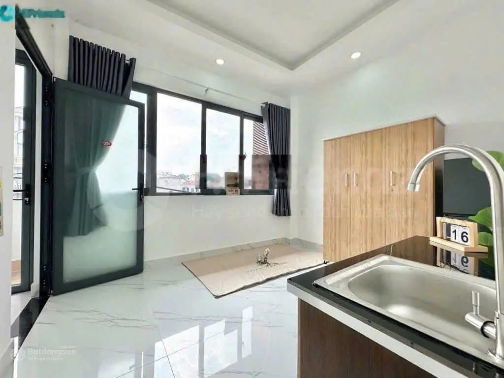Tòa nhà căn hộ dịch vụ 4 lầu mặt tiền Man Thiện cần bán