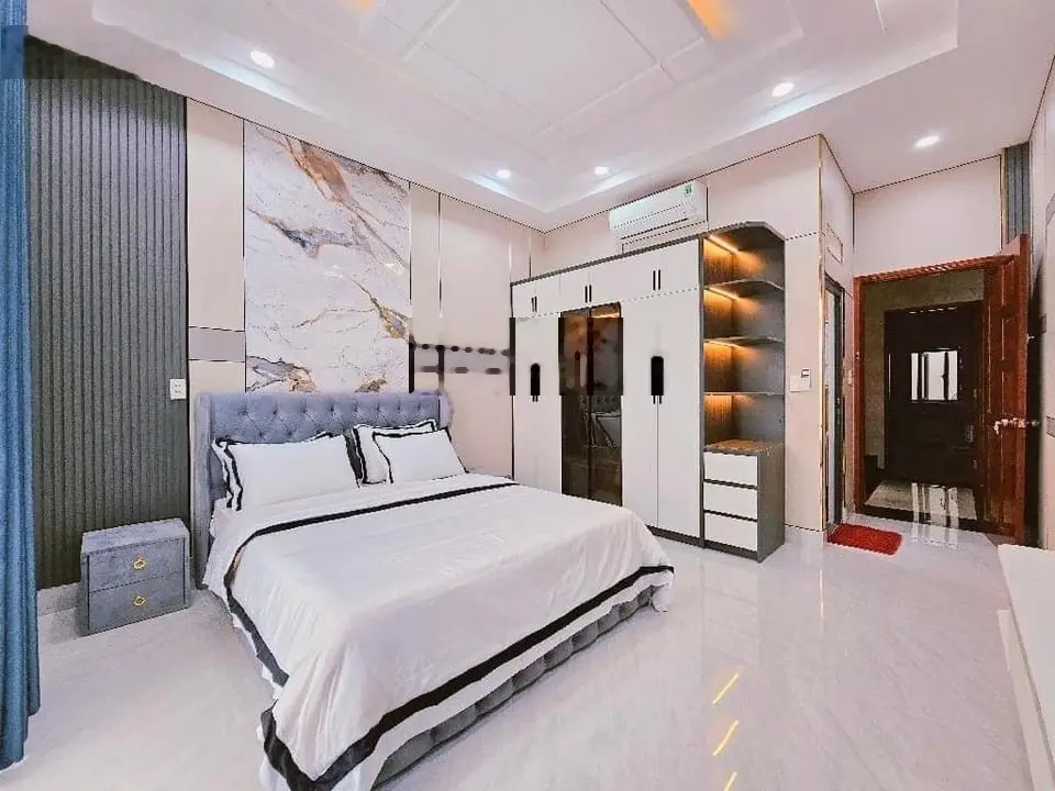 Đi nước ngoài định cư bán gấp nhà ở đường Bạch Vân, phường 5, quận 5, giá 2 tỷ 750 triệu
