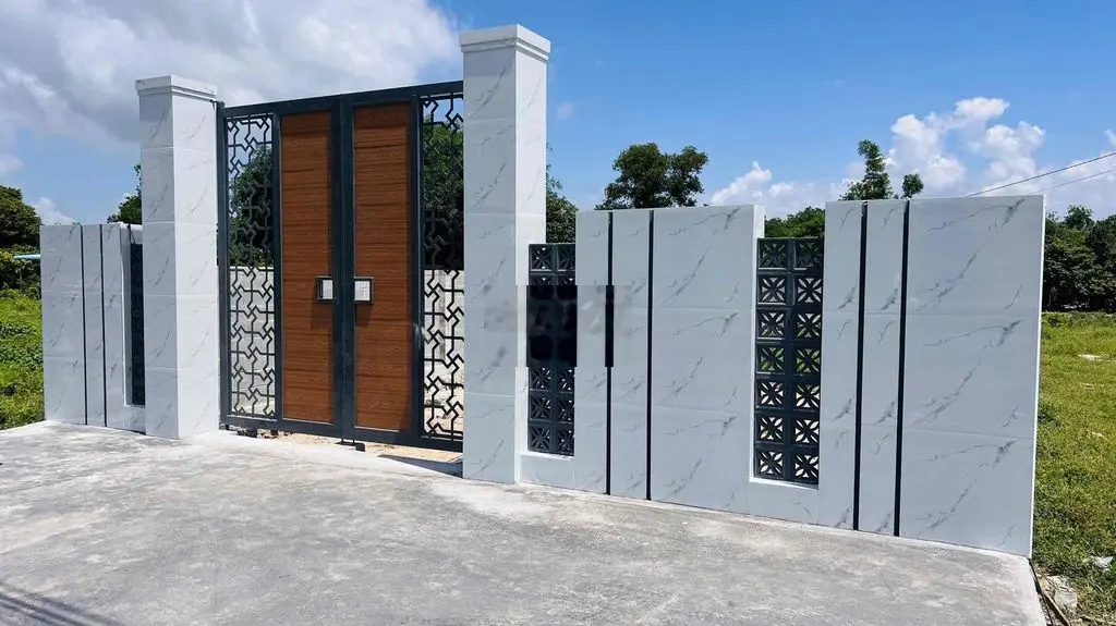LONG MỸ THỊ TRẤN PHƯỚC HẢI - DÂN CƯ Ở KÍN, 305M2 -ĐÃ XÂY RÀO KIÊN CỐ
