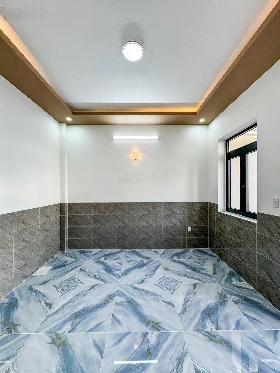 Bán nhà 2 mới 100% nội thất full sổ hồng hoàn công lộ 19m kế bên trường đại học Y Dược TP Cần Thơ