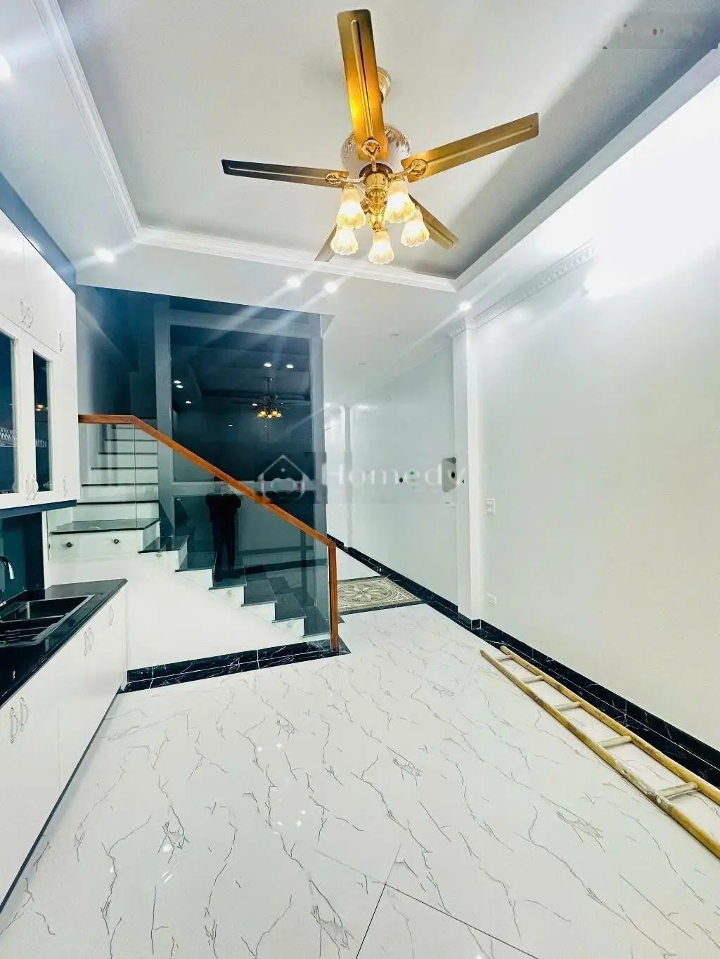 Siêu phẩm nhà mới Cầu giấy Thang máy - 2 mặt thoáng - full nội thất . LH Em Hương 0966711386