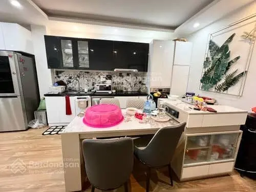 Bán siêu phẩm mặt phố Cổ Linh, 7 tầng, diện tích 82m, thang máy, kinh doanh khủng, giá 28,3 tỷ.