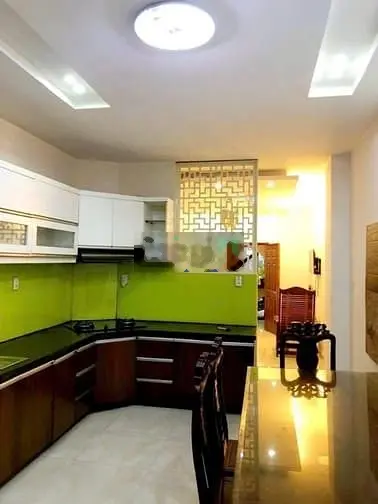Bán Nhà HXH Đường Nguyễn Cửu Vân 103M2, 3 Tầng, Phường 17, Chỉ 13 Tỷ