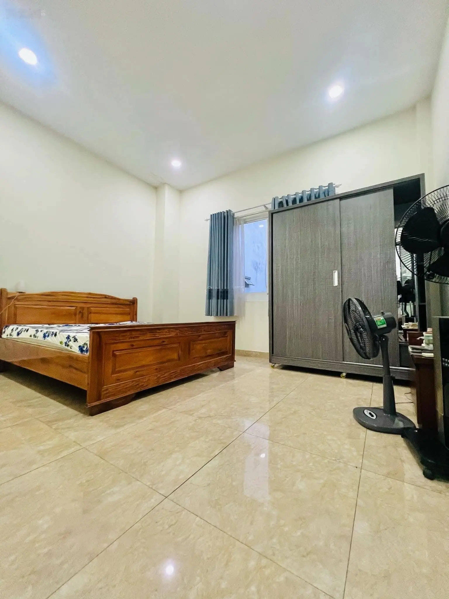 Nhà khu V.I.P cán bộ, đường hẻm an ninh, gần Vincom, Lotte Cộng Hoà, dưới 200tr/m2