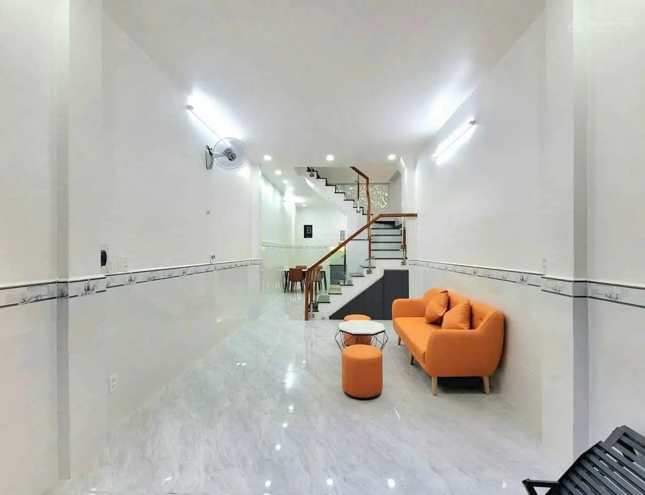 Chính chủ bán nhà 34m2 đường Hậu Giang, phường 6, quận 6 giá 1 tỷ 780 triệu. Hẻm xe hơi 5m.
