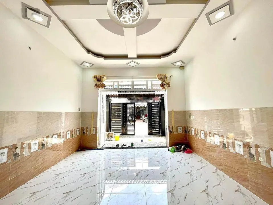 CHUYỂN NHƯỢNG NHANH CĂN NHÀ 1trệt 1 lầu 5x18 đường Nguyễn Văn Linh gần chợ Đầu Mối Bình Điền