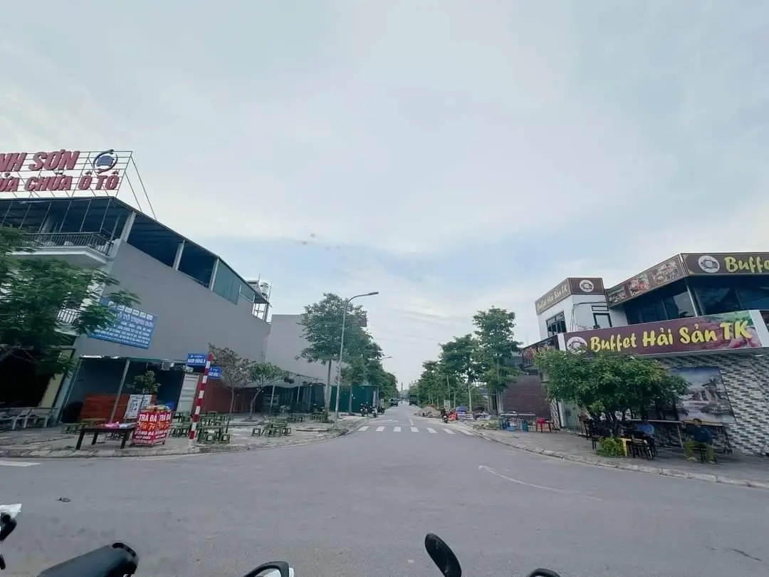 Bán lô làn 2 Trần Nguyên Hãn TP Bắc Giang giá 2, x tỷ
