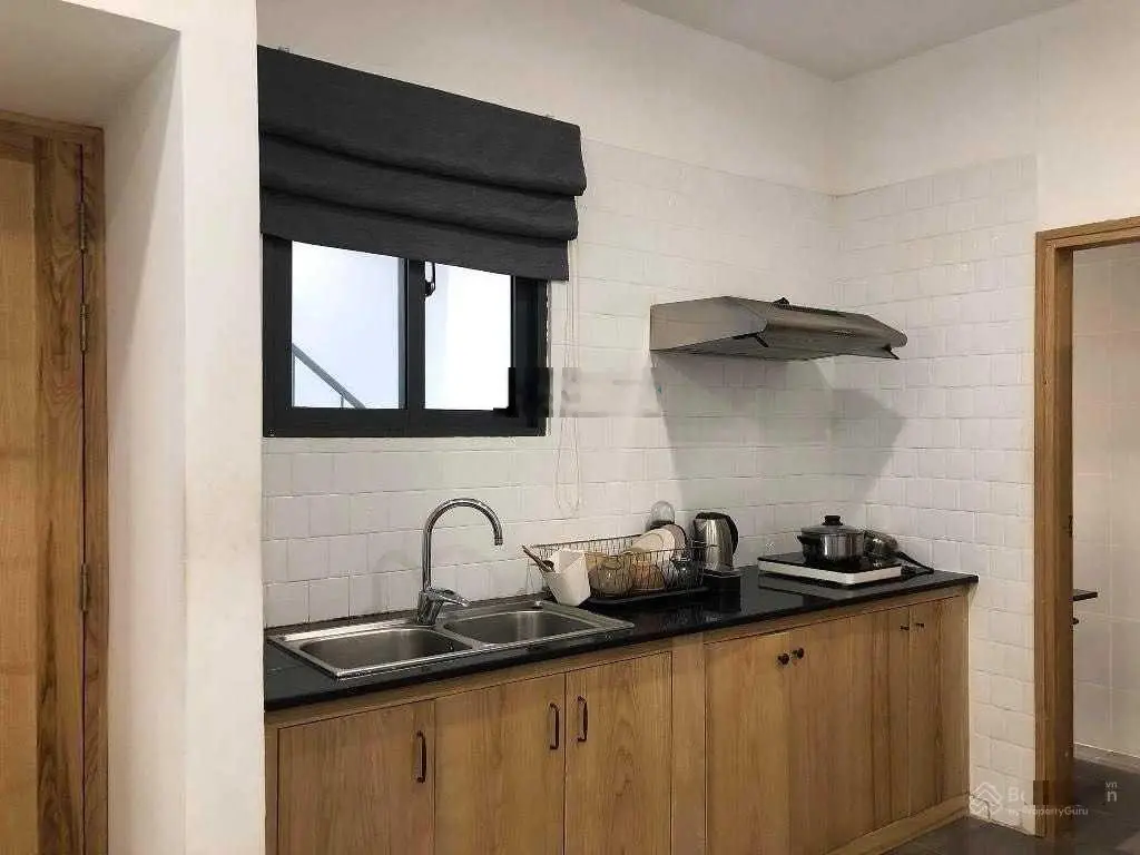 Bán nhà Kd dịch vụ - đường Tô Hiến Thành - Quận 10