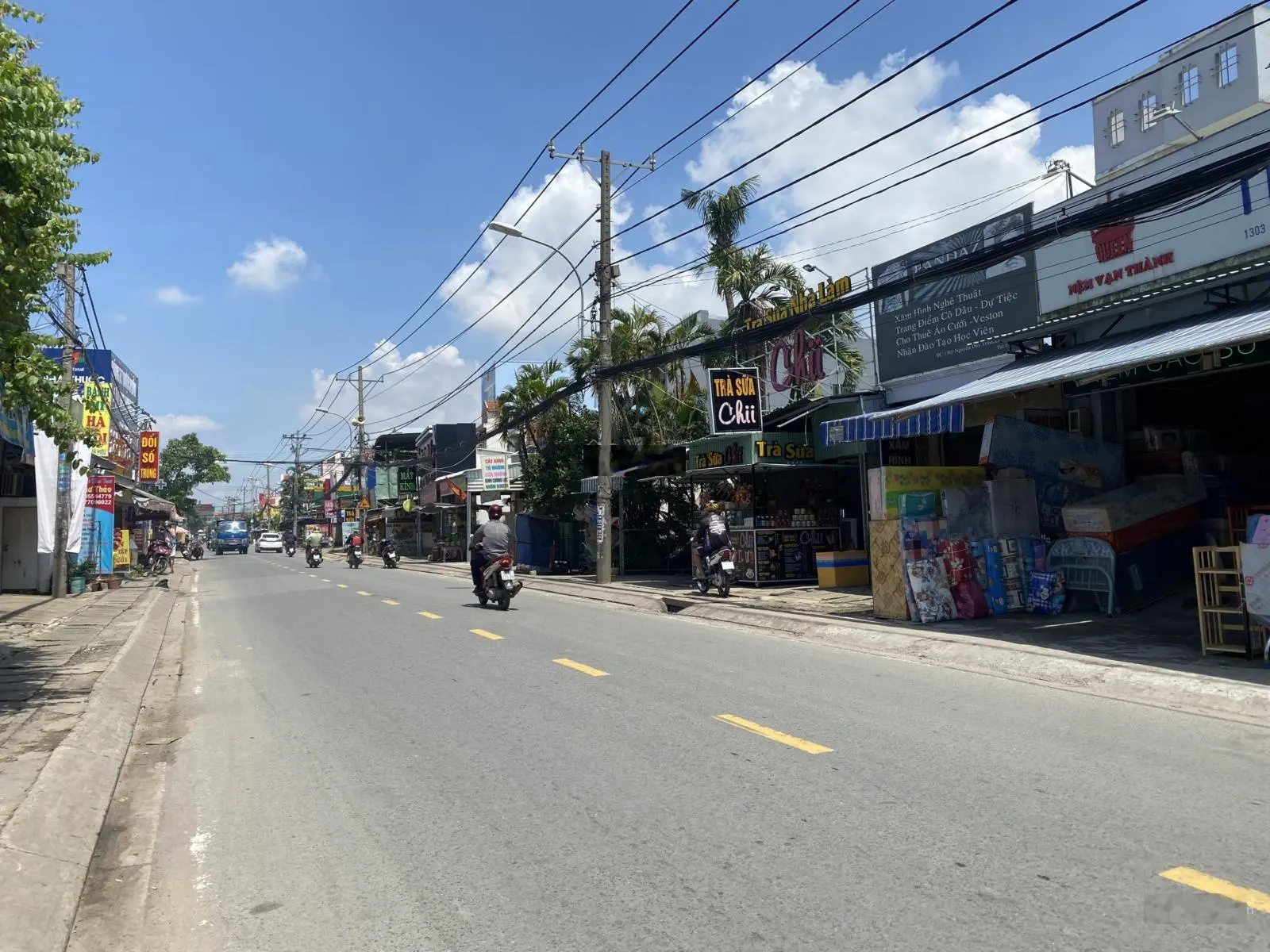 Bán nhà MT Nguyễn Duy Trinh, nhà cấp 4 DT 9mx30m, đang cho thuê 30tr, giá 20,5 tỷ TL