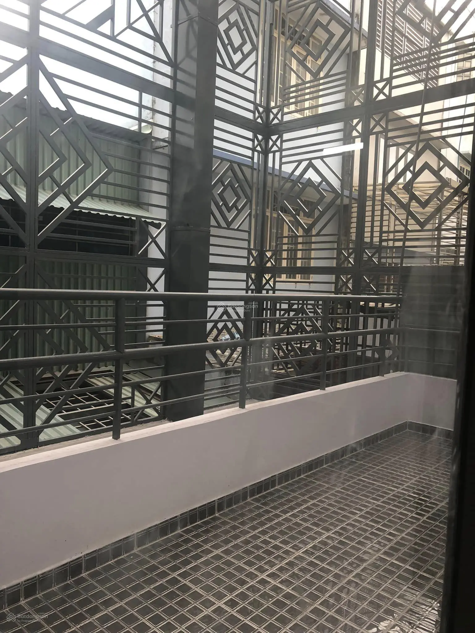 Bán nhà khu Tên Lửa, MT đường Số 4, P. Bình Trị Đông B, 6 x 22m, 4.5 tấm, giá 23.9 tỷ.