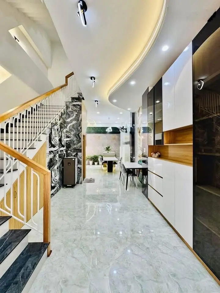 Nhà bán nhanh Lê Văn Sỹ, P14, Q3, giá 3tỷ150, DT 63m2, sổ hồng riêng.