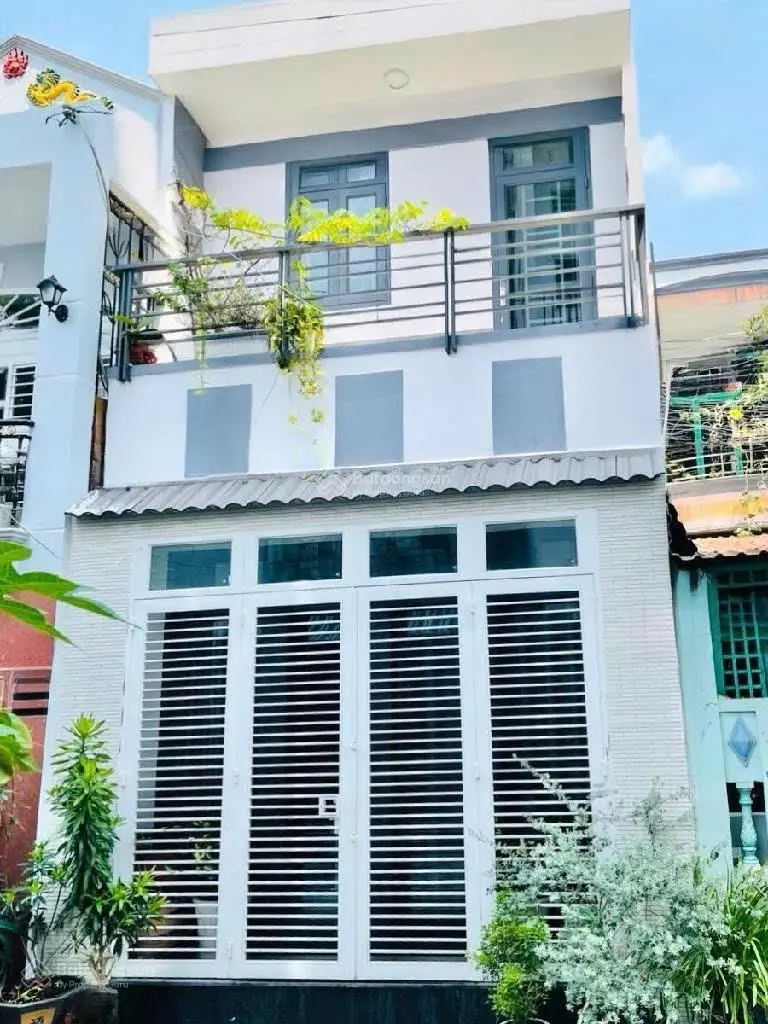 Bán nhà MT hẻm xe tải Âu Dương Lân Phường 2 Quận 8 (4 x 22) giá 8 tỷ - pháp lý chuẩn