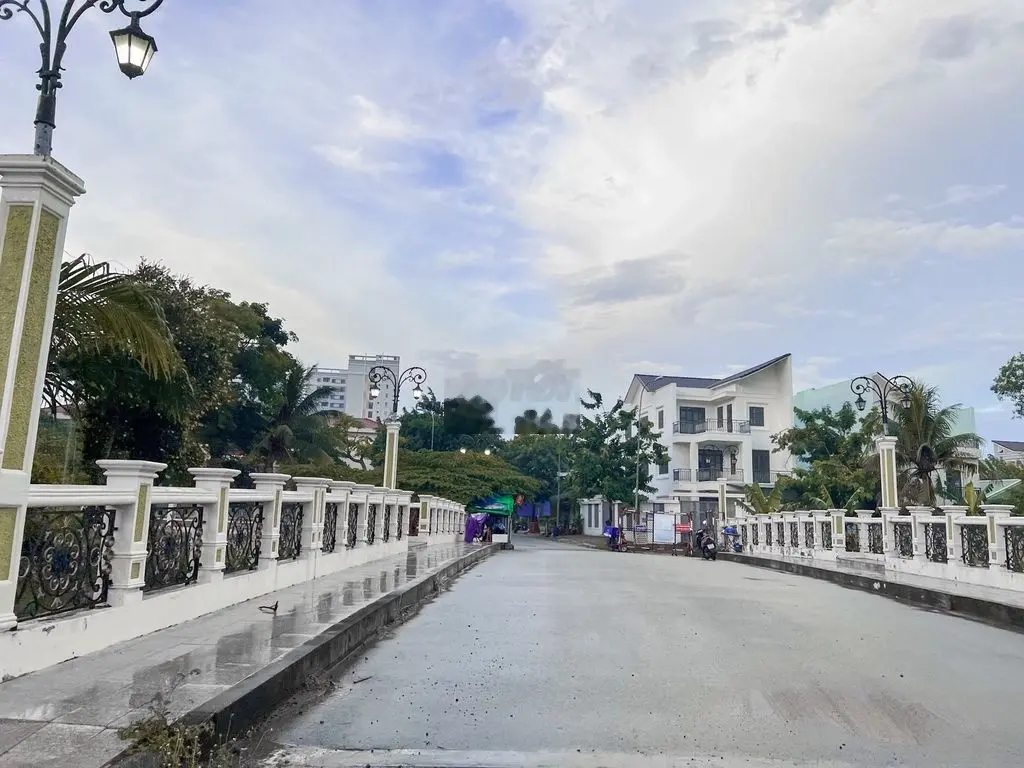 129m2 - đường 10m - gần chợ đầu mối Nông Sản - giảm 500tr còn 3.85 tỷ