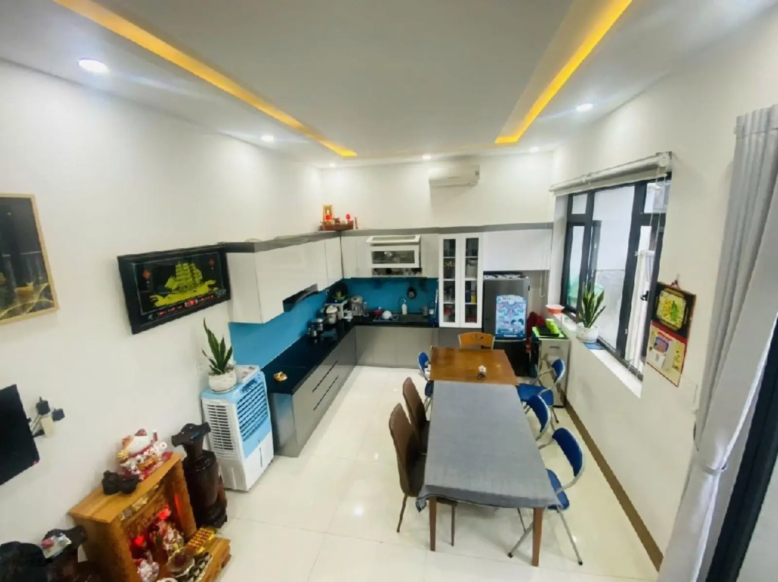 Bán nhà 3 tầng đường Chính Hữu lô góc kẹp kiệt, DT 130m2, ngang 5m, ngay phố du lịch, giá 14 tỷ5 TL