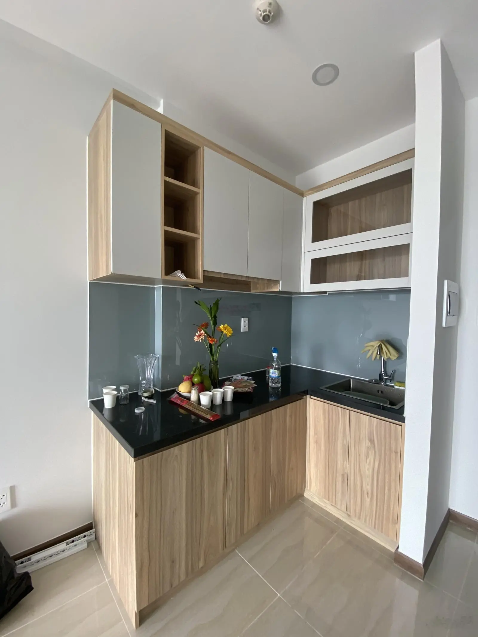 Bán nhanh căn 2PN2WC Bcons Plaza - View hồ đá - Giá chỉ 1ty800, trọn sổ, tầng đẹp