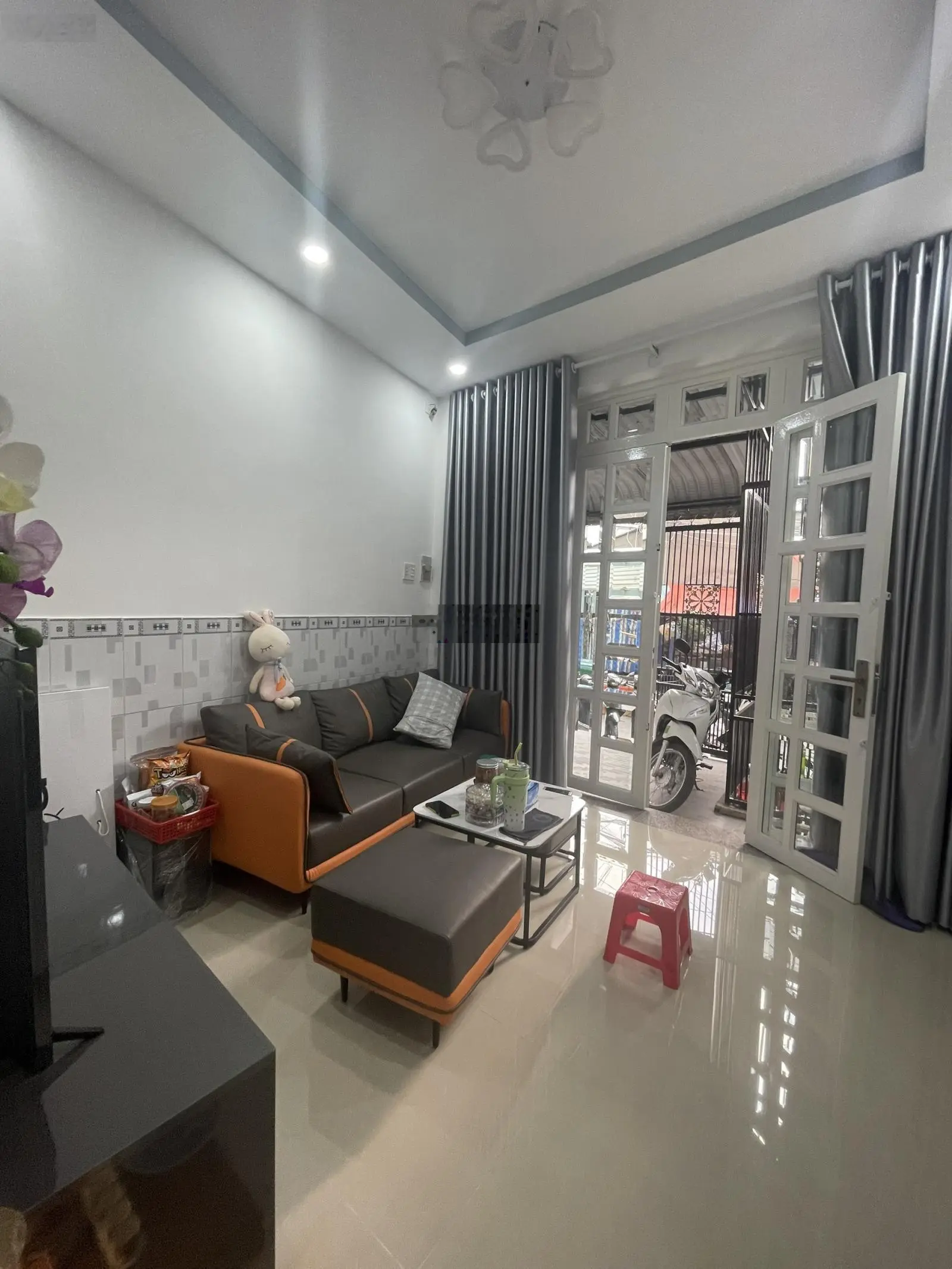 Nhà trệt lầu 2 phòng ngủ hẻm 1/ phạm văn đồng. Phường linh tây. Sổ hồng. Nhà đẹp. Ảnh thực