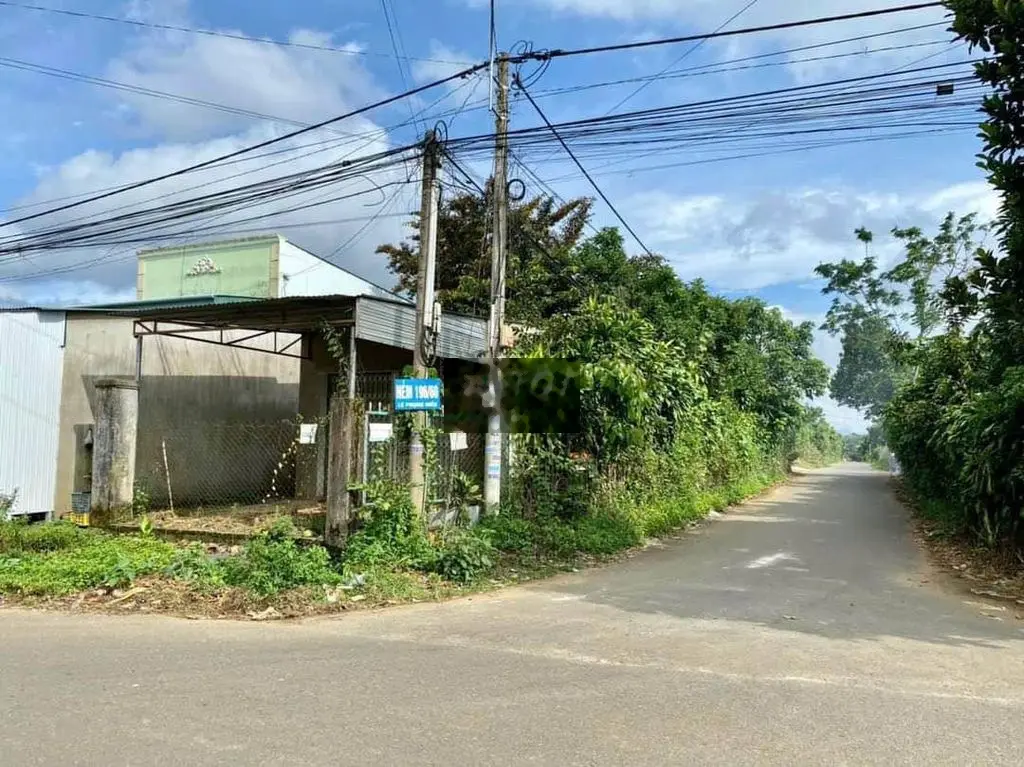 866m2 có 100m thổ cư, 6 nở hậu 10, mặt tiền đường dh722 nhựa