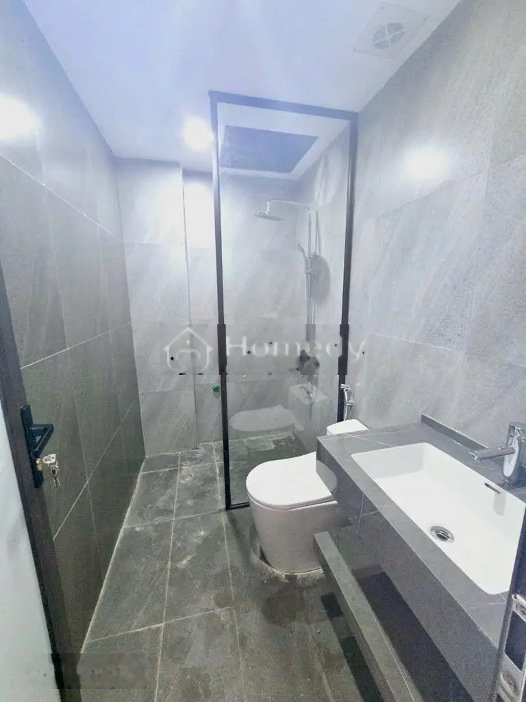Chính chủ cần bán gấp nhà VIP Cầu Giấy-7 tầng Gara Otô - Thang máy -Lh 0966711386