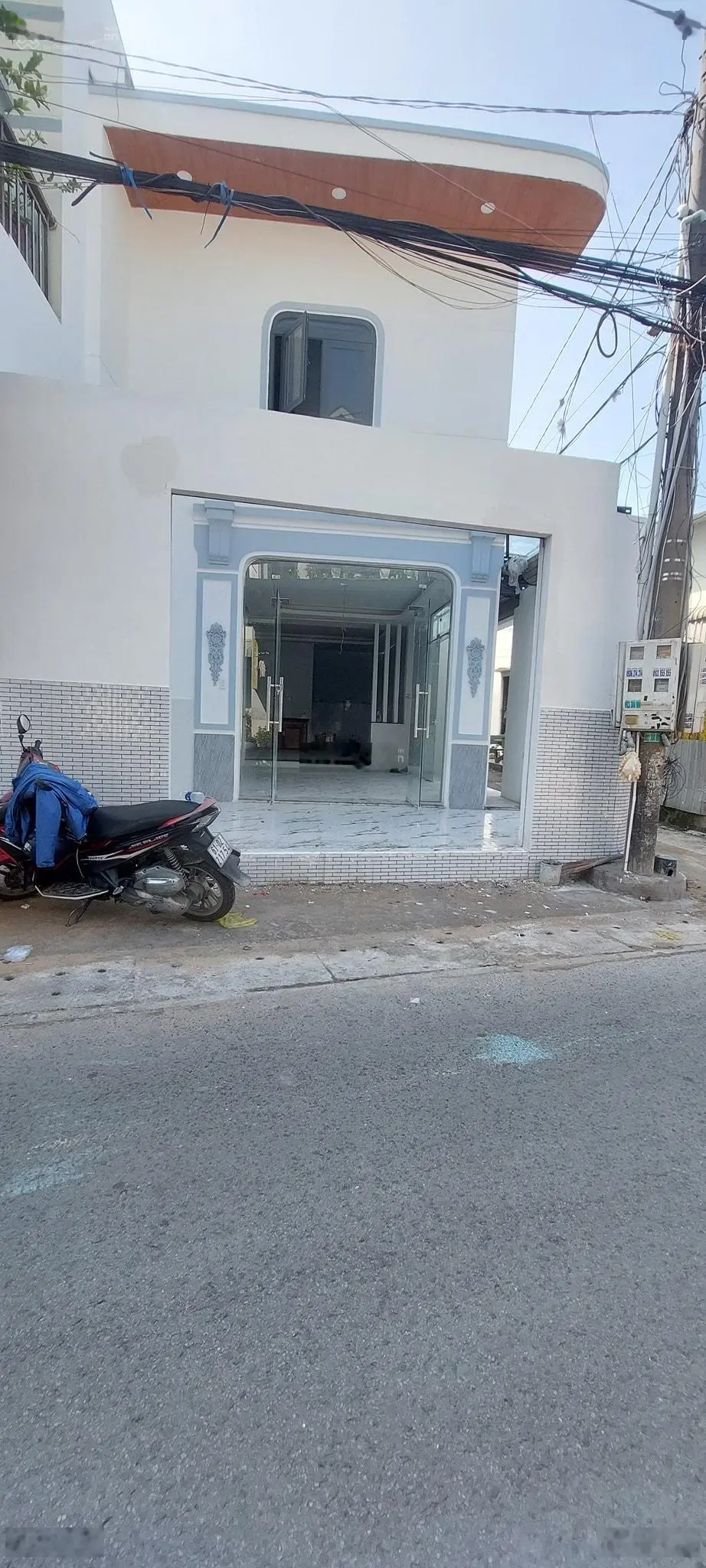 Bán nhà góc 2 mặt tiền gần ngã tư Bình Thung, Dĩ AN - giáp làng ĐHQG - giá rẻ