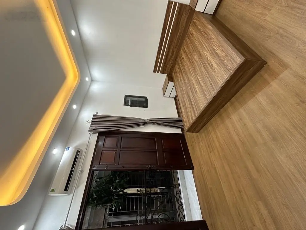 Bán nhà Hàm Nghi , 132m2 , mt14m , đã chia sổ 3 lô , vài bước ra ôtô , 20m ra phố . 16,5 tỷ