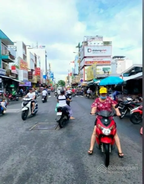 Bán gấp nhà MTKD sầm uất ngay chợ Tân Hương giá chỉ 10.3 tỷ