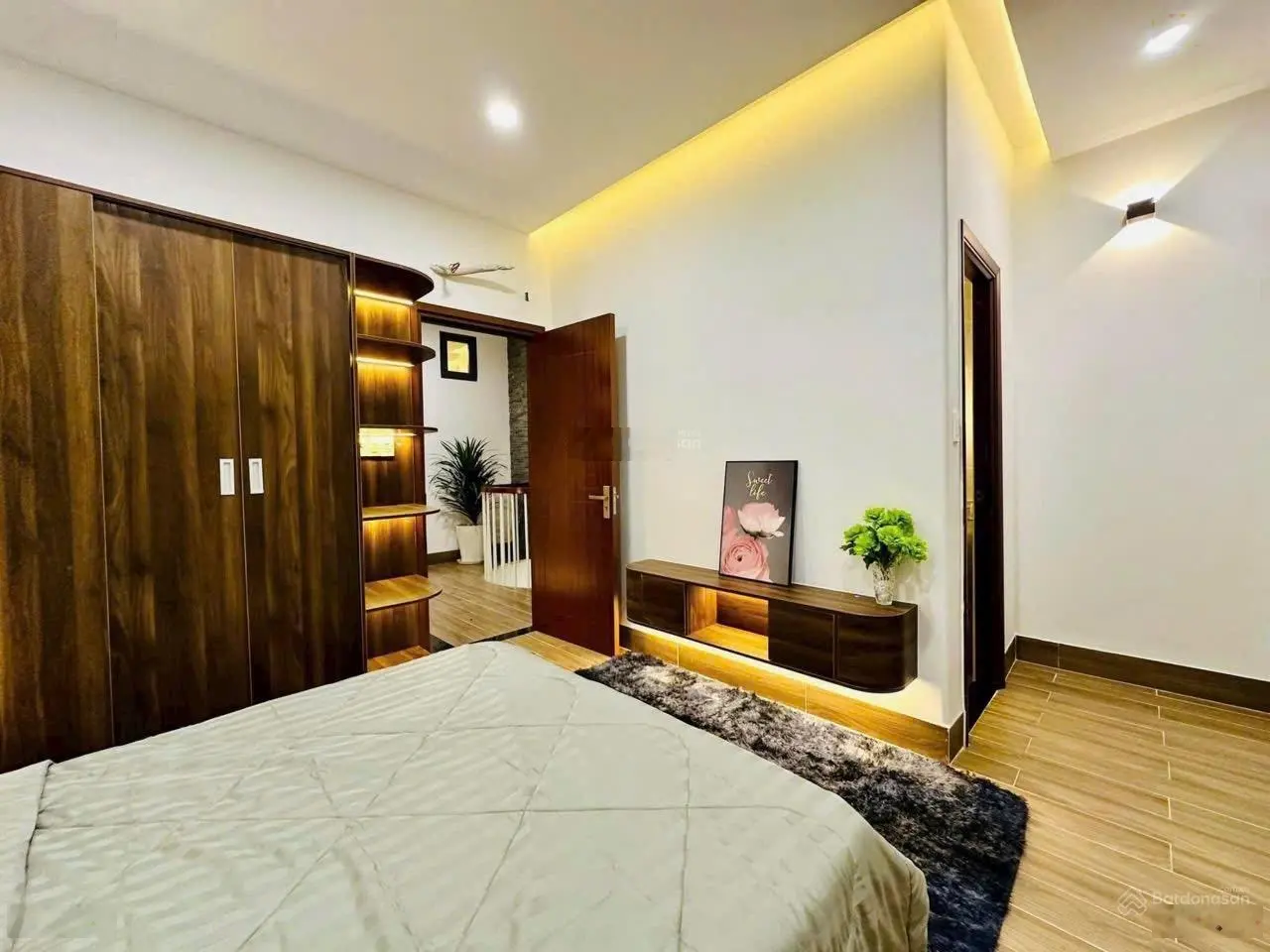 Nhà ngộp ngay bùi văn thêm p9 phú nhuận dt 45,6m giá 3 tỷ 980 hẻm 6m oto quay đầu thoải mái