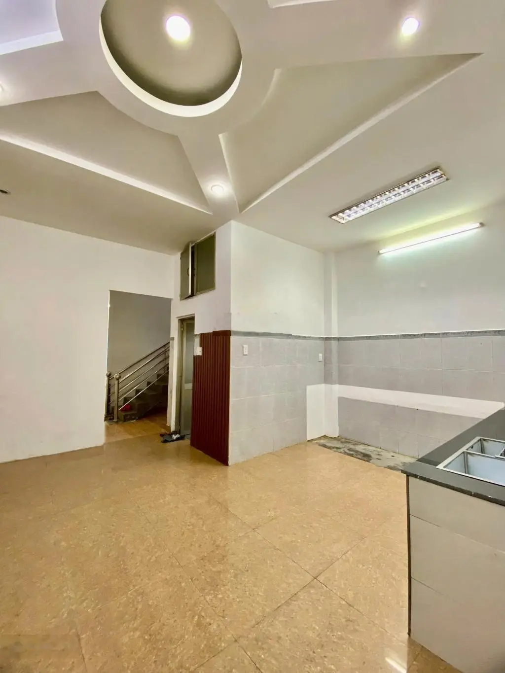 Bán gấp nhà hẻm xe hơi, Phan Huy Ích, Tân Bình tổng diện tích 225m2, giá chỉ 8,2 tỷ thương lượng