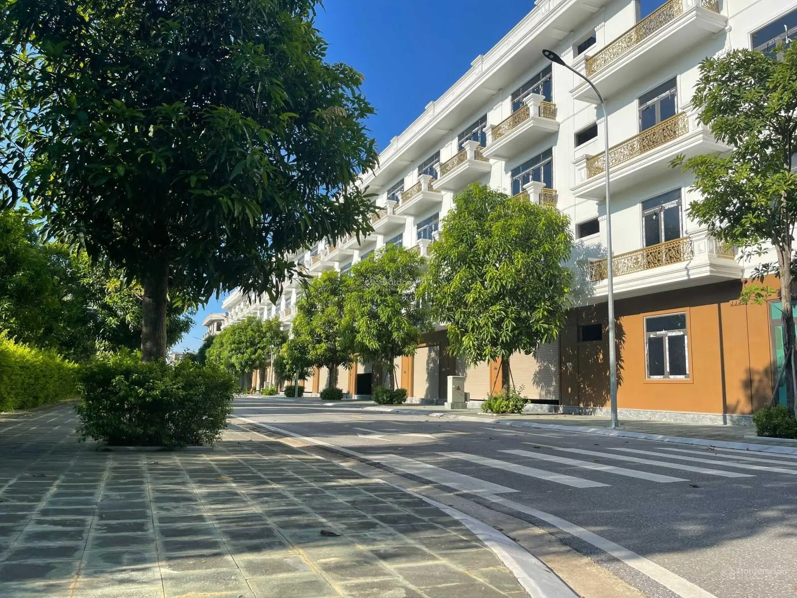 Nhà 4 tầng view công viên thuộc phường Quảng Thắng TT. TP Thanh Hóa 0919 959 ***