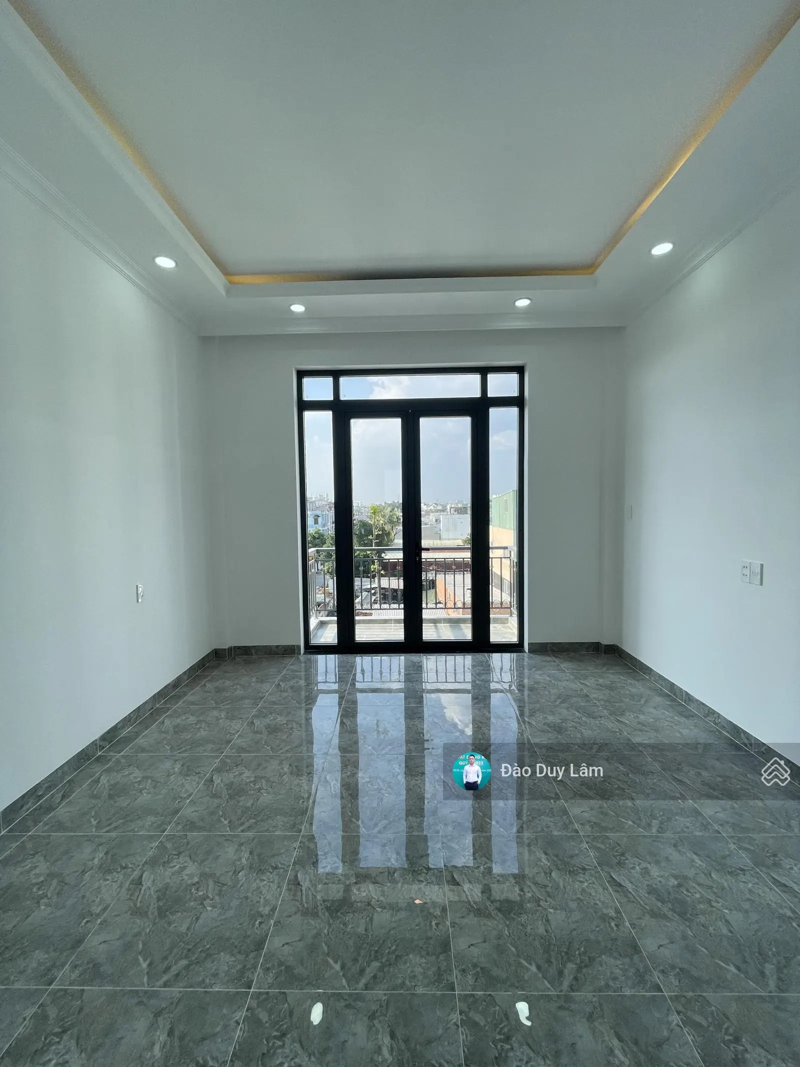 Nhà mới 4 tầng đường ôtô đậu trong nhà, đường thông, thiết kế đẹp - nội thất xịn ngay chợ Hiệp Bình