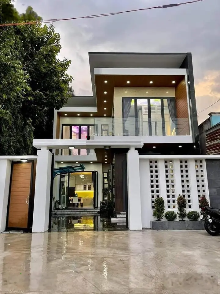 Chính chủ gửi bán căn nhà phố 7x15 - ngay khu du lịch bửu long