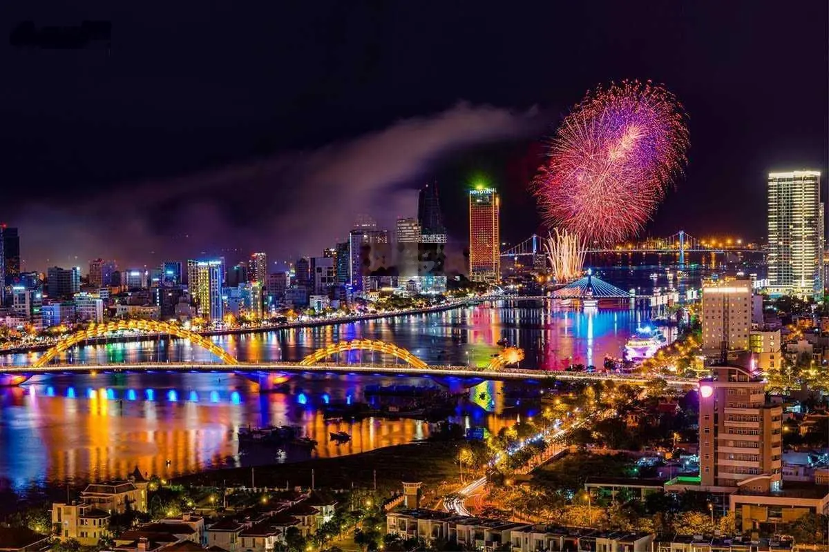 Căn 2 PN tầng cao Sun Symphony giá chỉ 4,5 tỷ view sông Hàn, tầm nhìn pháo hoa, CK lên đến 20%