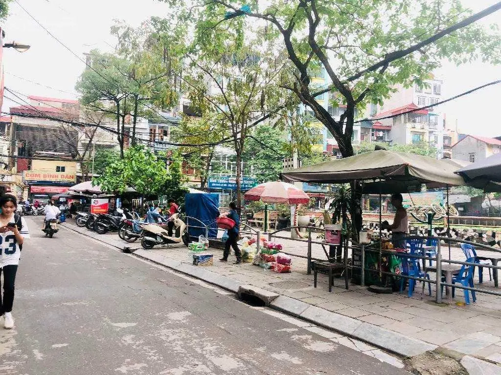 BÁN NHÀ MẶT HỒ MAI DỊCH, VỈA HÈ- Ô TÔ TRÁNH- Ô CHỜ THANG MÁY, KD ĐỈNH, 74,1M2, GIÁ 18 TỶ.