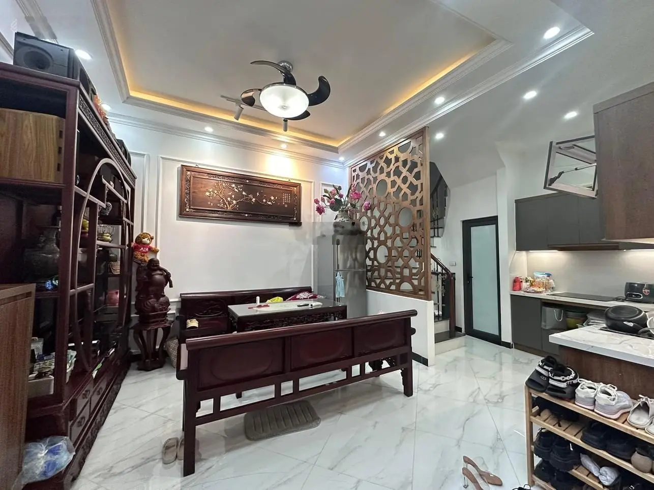 Bán gấp nhà VĂN CAO - BA ĐÌNH - HÀ NỘI, DT: 30m2 x 5 Tầng - MT: 3m/ Giá : 5,7 Tỷ