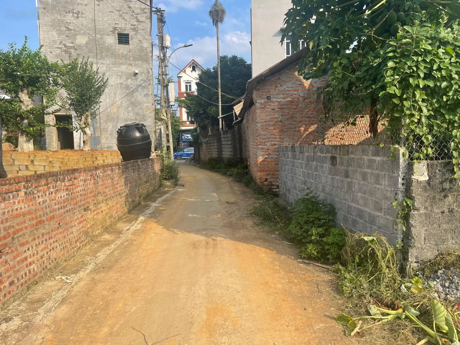 Chính chủ gửi bán 130m2 tại Đông Yên, Quốc Oai, cách DH 09 150m giá hơn tỷ LH 0971 400 ***