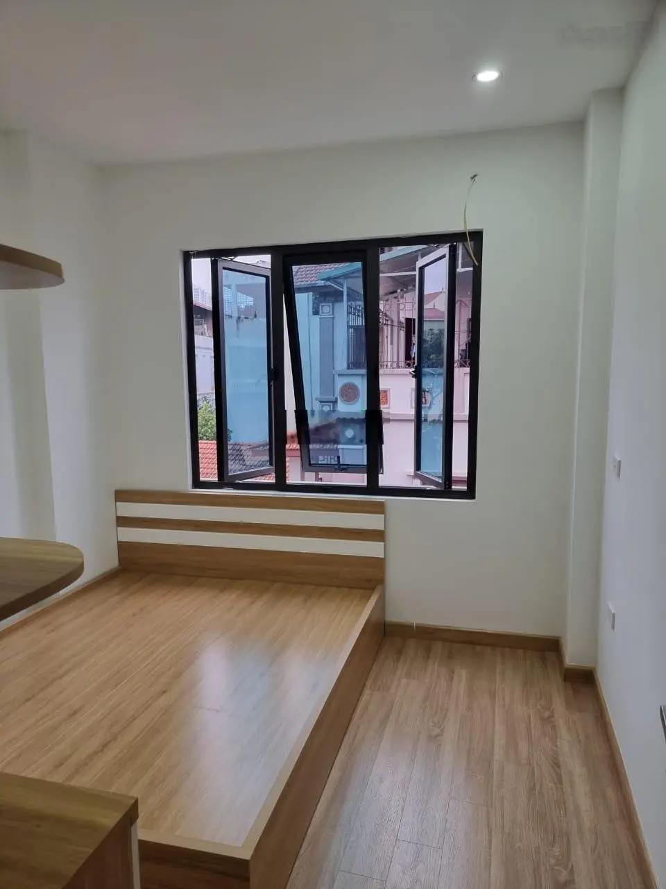 Nhà 30m2 x 5 tầng Tây Mỗ, View hồ điều hòa, ngõ nông thoáng, ô tô cách 30, giá 4.3tỷ, lh 0988 175 ***