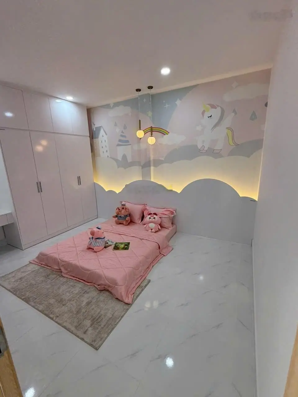 Nhà phố rộng rãi rất đẹp bàn giao hoàn, MT Đại Lộ Hùng Vương, P. An Điền, Bến Cát. Giá: 2.35 tỷ