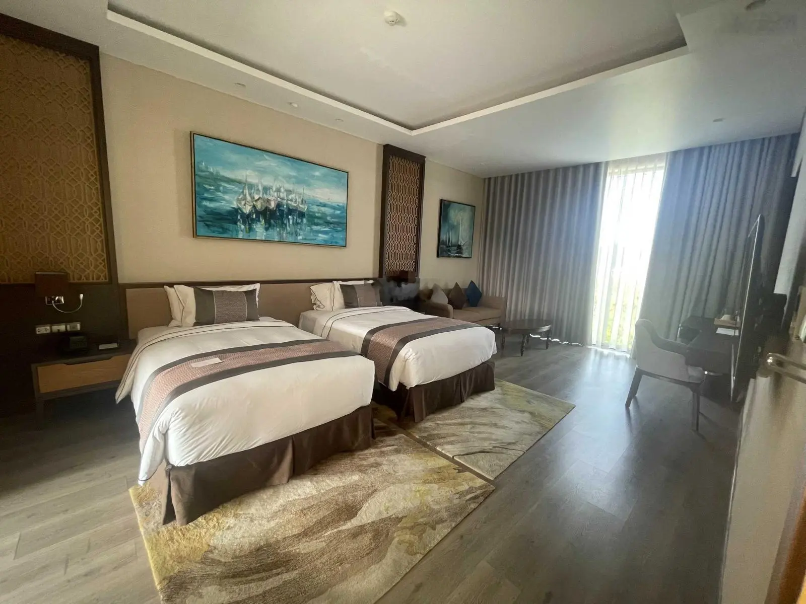 Cơ hội sở hữu biệt thự độc nhất nằm cạnh sân golf view biển Bãi Dài DT 374,2m2 sổ hồng lâu dài