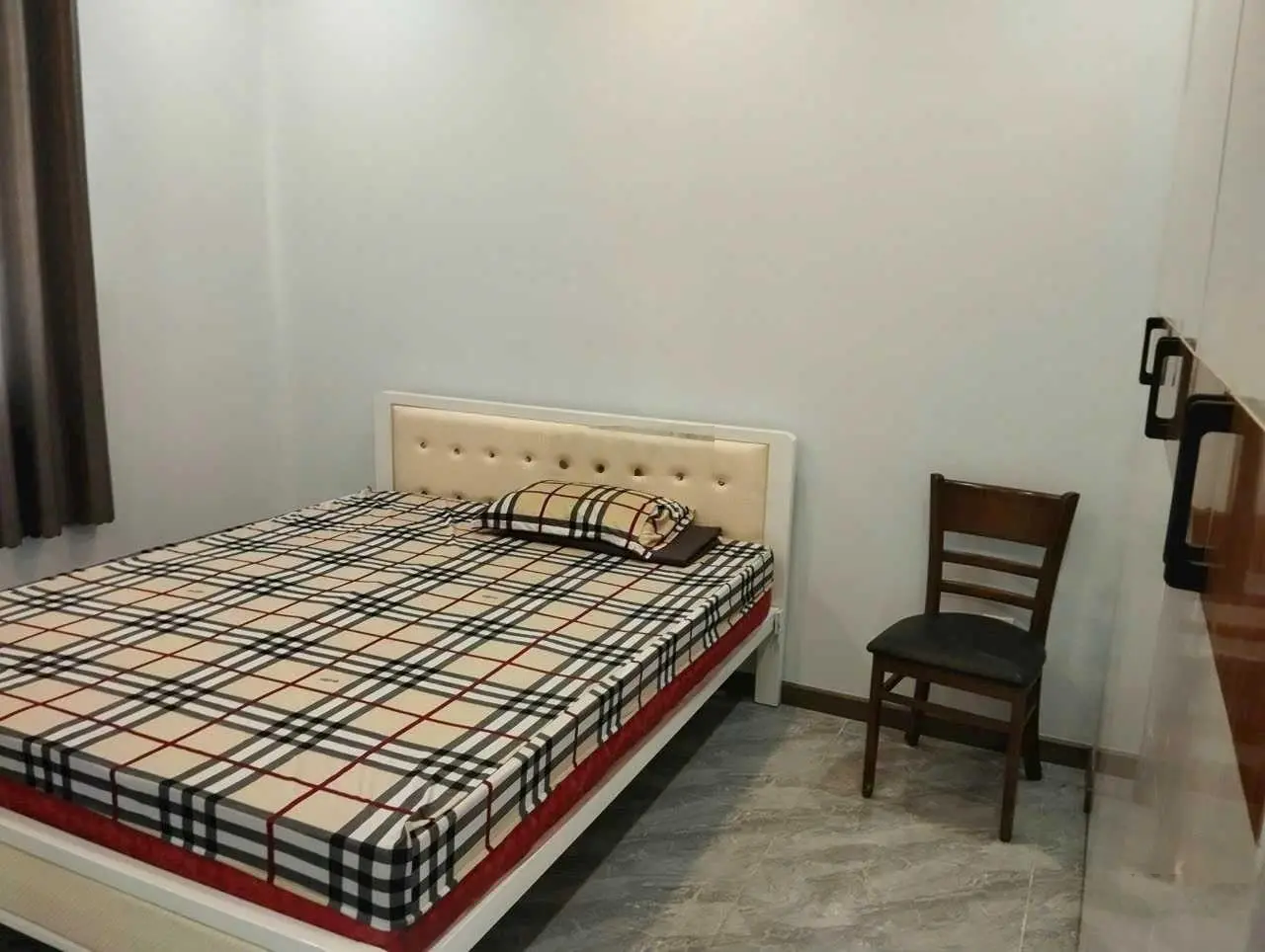 Bán nhà trệt 2 lầu KDC Phú Hữu Tp. Thủ Đức, DT 90m2 4pn đường 8m, giá 6.6 tỷ hạ còn 6.2 tỷ chốt