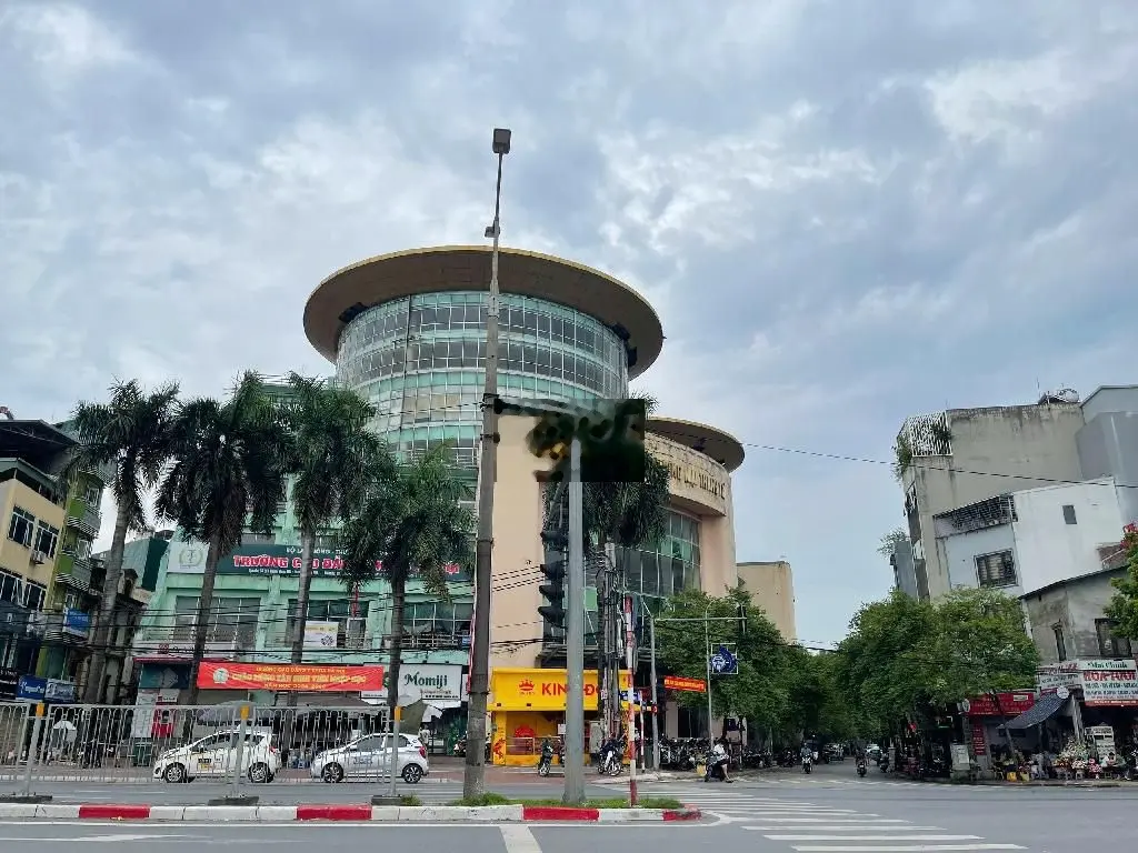 NHÀ ĐẸP DÂN XÂY, Ô TÔ ĐỖ CỬA, NGÕ NÔNG 2 THOÁNG 3 TẦNG 45M2 4,1 TỶ.