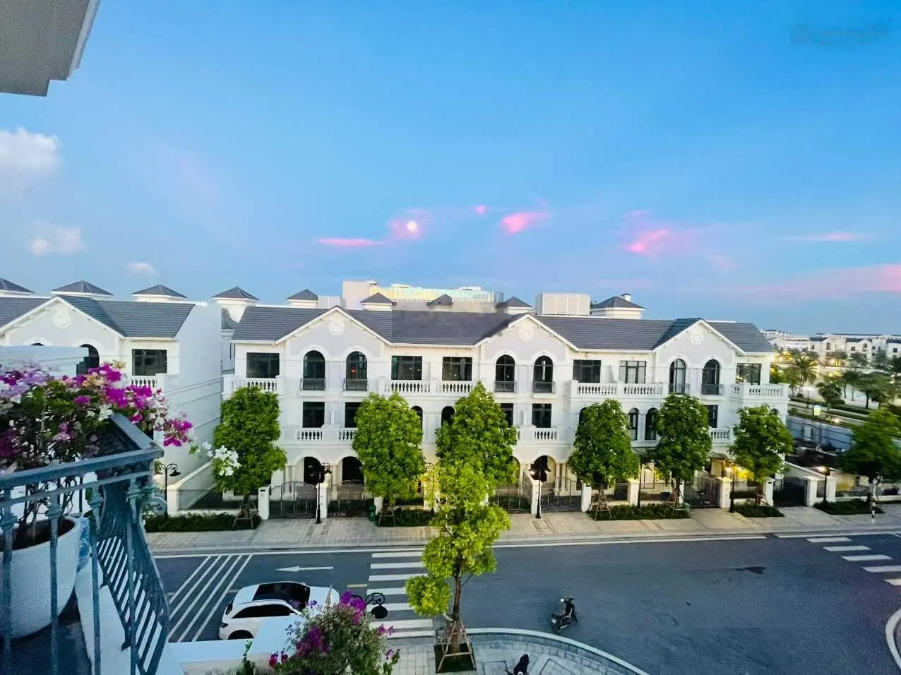 Chính chủ bán liền kề TMDV Hải Âu 16 - 15 - trung tâm phố đi bộ chợ đêm Vinhomes Ocean Park