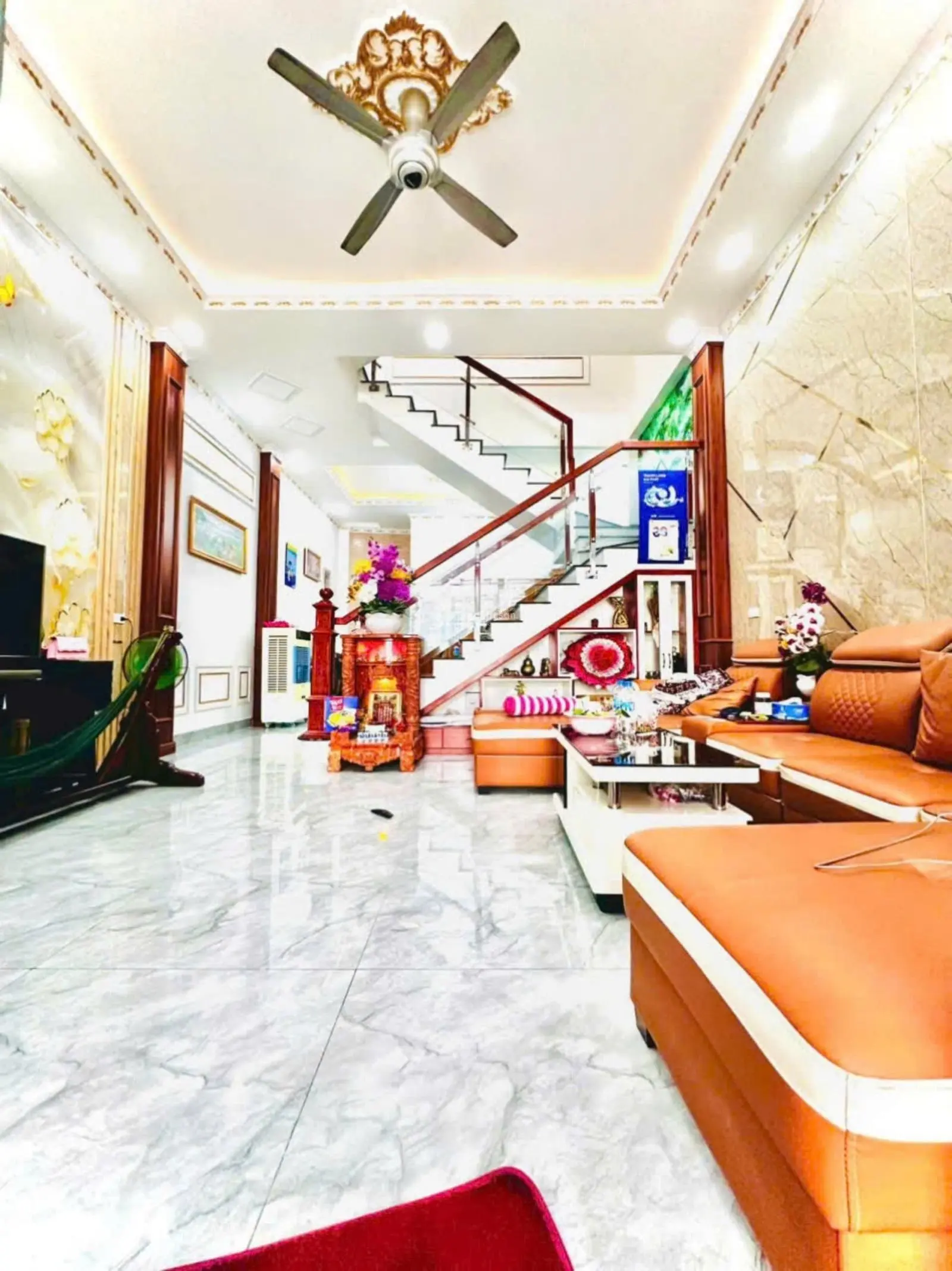 Bán nhà 1 trệt 2 lầu, hoàn công ngay chợ Dĩ An 1, cụm trường cấp 1 2 3 Dĩ An ngang 5x15m