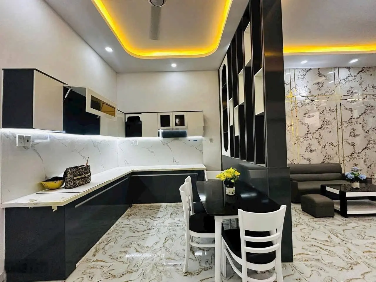 Bán gấp Nhà riêng 100m2, 18 triệu / m2 tại Đinh Đức Thiện, Bình Chánh, HCM Hot!
