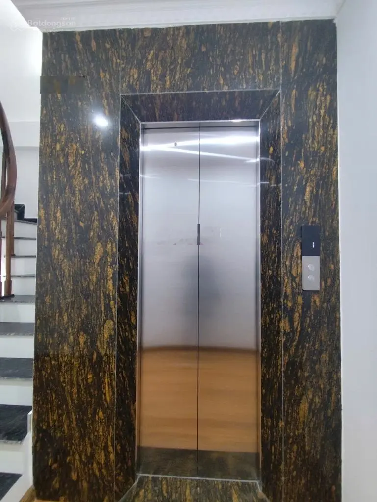 Bán Nhà: Ngọc Hồi, 65m2,5 tầng,6 ngủ,thang máy,cách BX Nước Ngầm 0.9km,3 bước ra oto tránh.Hơn 7 tỷ