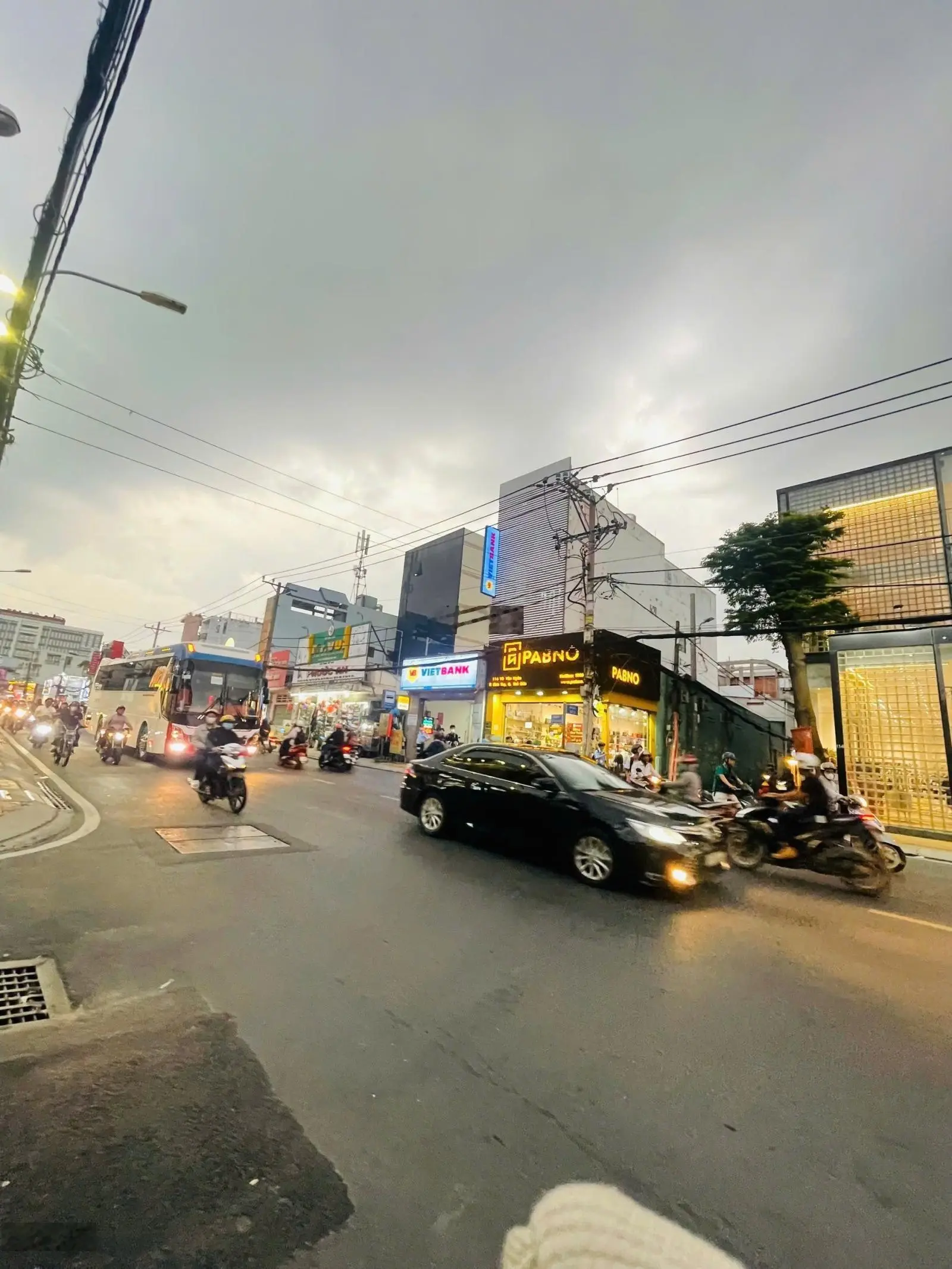 Bán nhà mặt tiền 4 tầng Võ Văn Ngân đang cho thuê 80 triệu/ 1 tháng