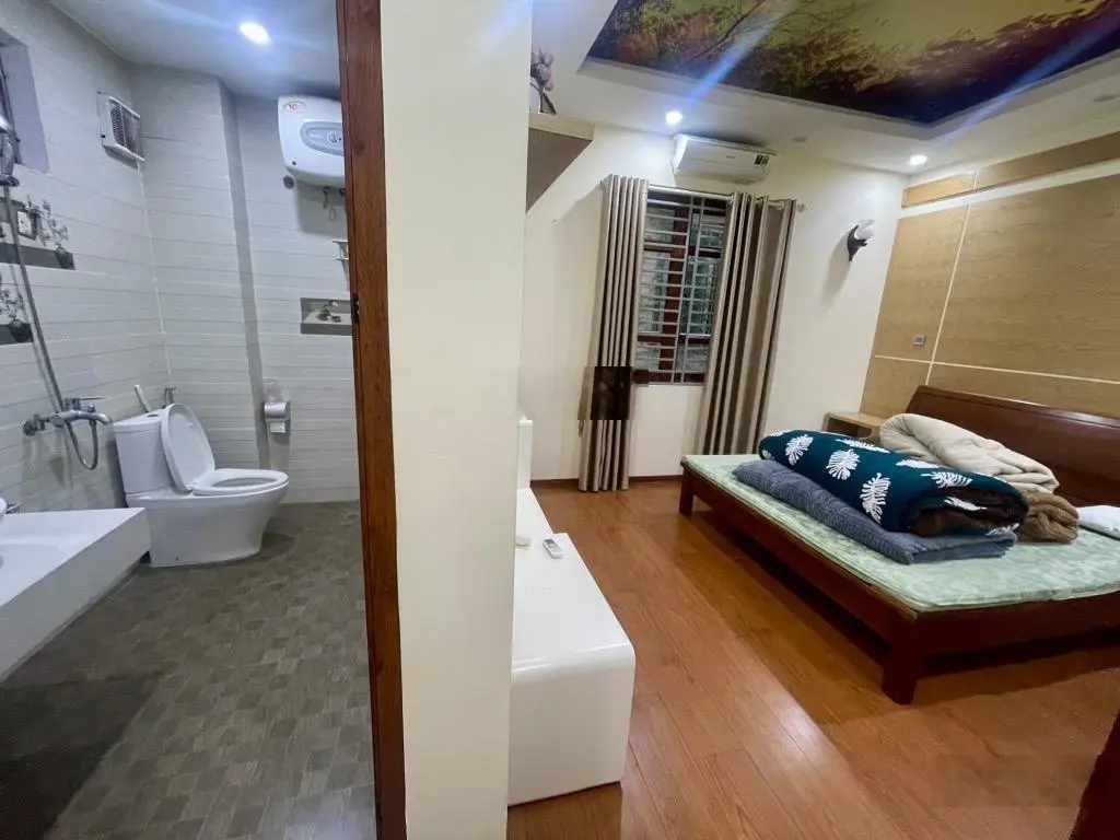 Lương thế vinh - lô góc 3 mặt thoáng - nhà đẹp - nội thất xịn - thang máy - ô tô đỗ cửa