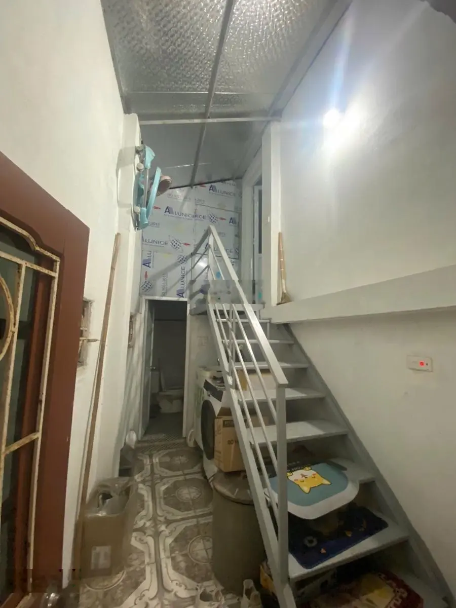 Chỉ cần 5,7 tỷ mà mua luôn được nhà lô góc Sài Đồng, 45m2, mặt tiền 8m, ô tô vào nhà, ngõ thông.