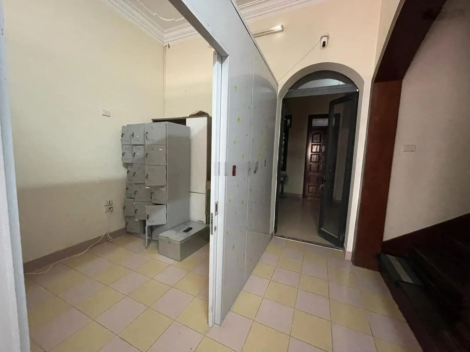 Bán nhà phố Đốc Ngữ, Ba Đình, phân lô, ô tô đỗ cửa, 4 tầng 90m2 giá 25.5 tỷ, LH 0983 320 ***