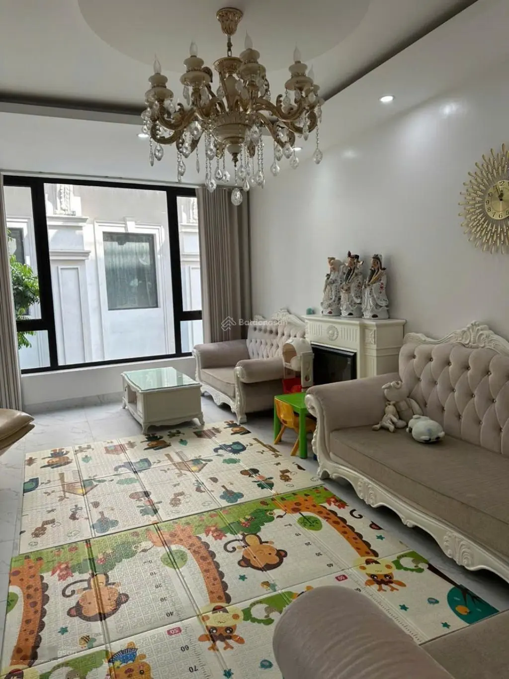Siêu phẩm bồ đề - mặt tiền rộng - vỉa hè hai bên - thang máy - gara ô tô- vị trí vip long biên