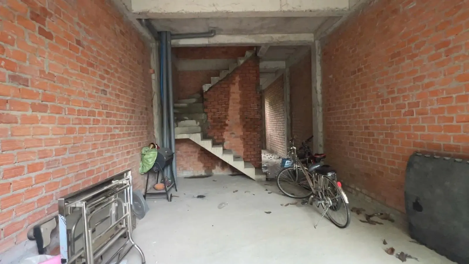 Nhà 2 tầng thuộc khu dân cư Đông Hưng tp Dĩ an